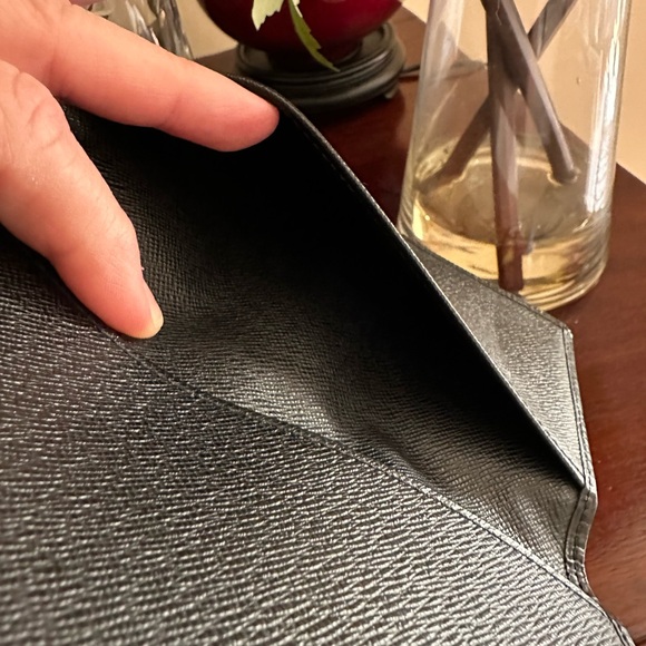 Vintage Louis Vuitton Epi long bifold wallet CA1010 Made in Spain - Picture 9 of 17